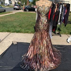 Mermaid styles prom dress with tags